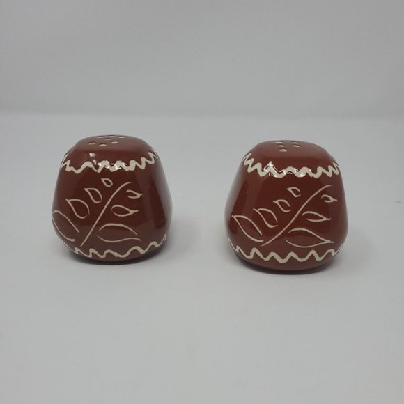 Vintage 1950s Ceramics by Hoffman Salt Pepper Shakers Tiki No 7 Sprig of Leaf - Picture 2 of 5
